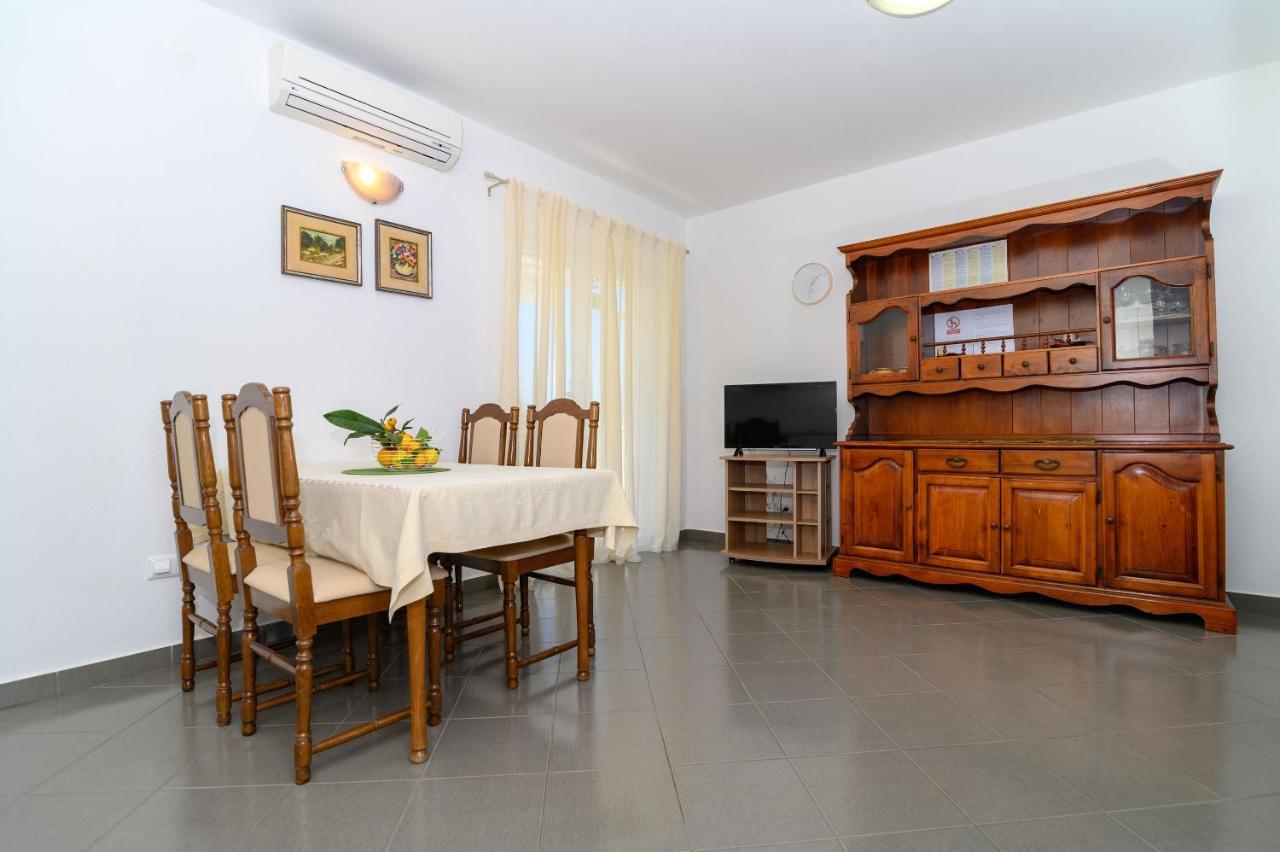 Apartments Vice Trogir Buitenkant foto