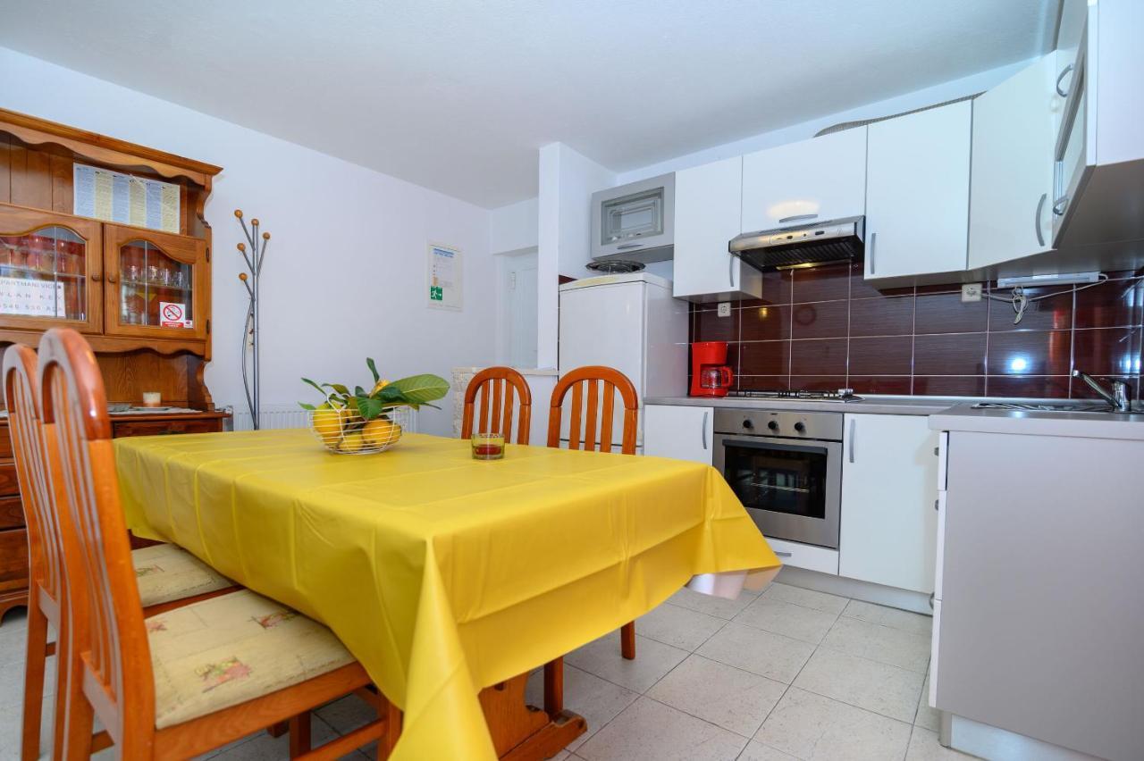 Apartments Vice Trogir Buitenkant foto